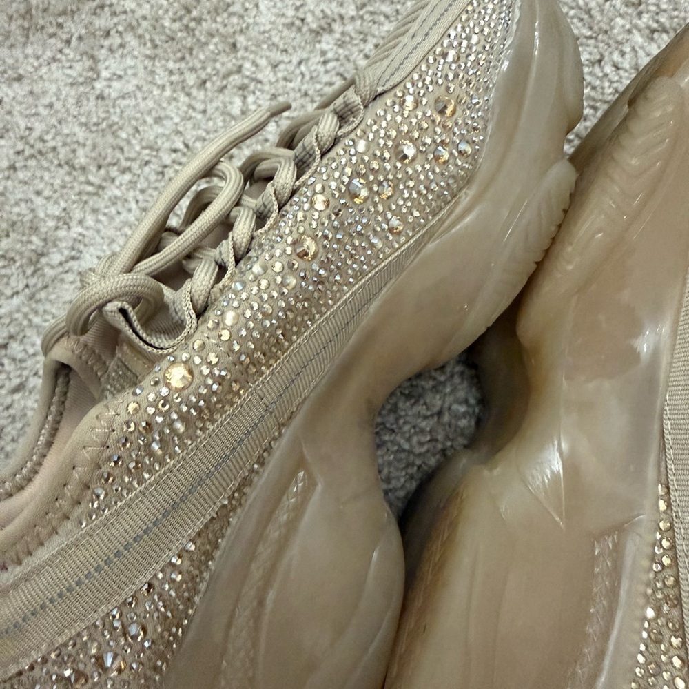 Stylish Beige Women's Sneakers - Picture 8 of 9